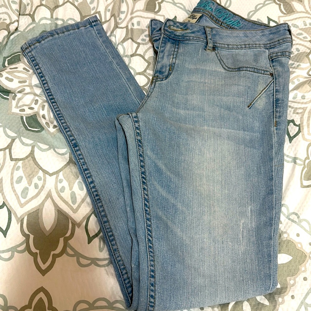 Like new rebel by right jeans